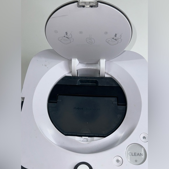 iRobot Braava Jet M6 Wi-Fi Connected Robot Mop Tested Working - Picture 5 of 12